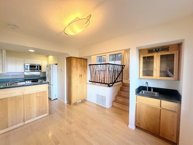 Photo - 339 Ravenwood Pl