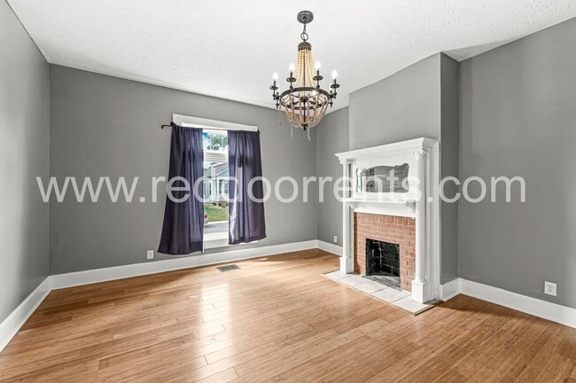 Photo - 2037 Bellefontaine St