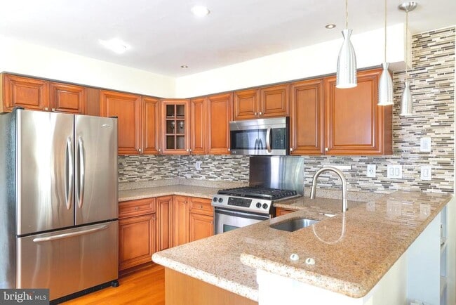 Building Photo - 113 N Stone Ridge Dr Rental