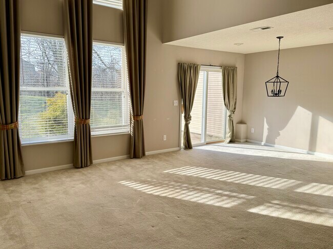 Living Room - 6549 Twin Lakes Unit Twin Lakes Condo