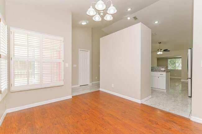 Photo - 10402 Barnett Loop