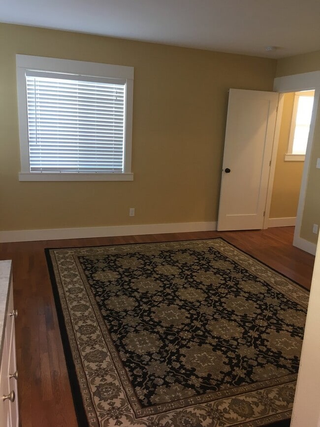 Photo - Great studio in downtown Beaverton!