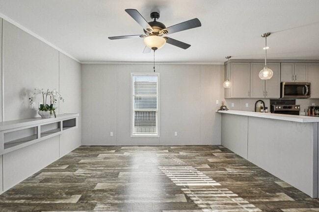 Photo - 1616 American Dr