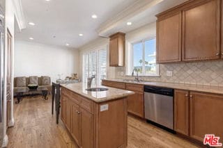 Photo - 132 S Maple Dr