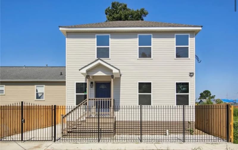 Photo - 2421 S Roman St