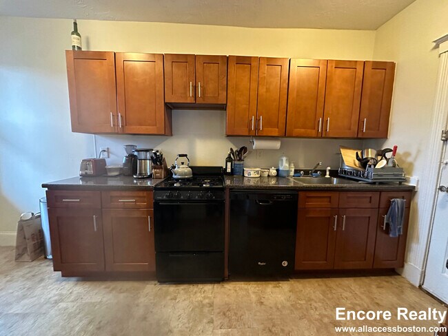 Photo - 4 Commonwealth Ter Unit 10