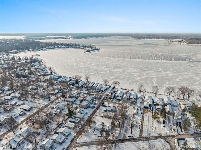 Photo - 3020 Grove St