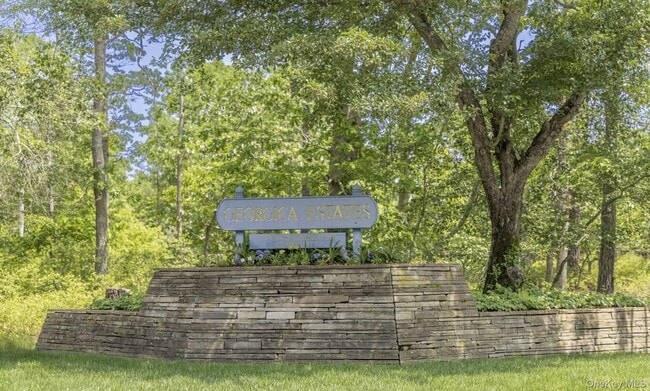 Building Photo - 61 Huckleberry Ln