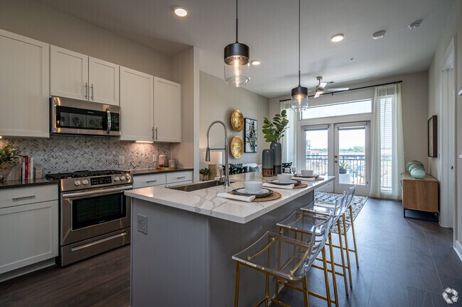 Building Photo - More Freedom, Less Rent – 1 bed / 1 bath 1... Unit 27SLH1 Rental