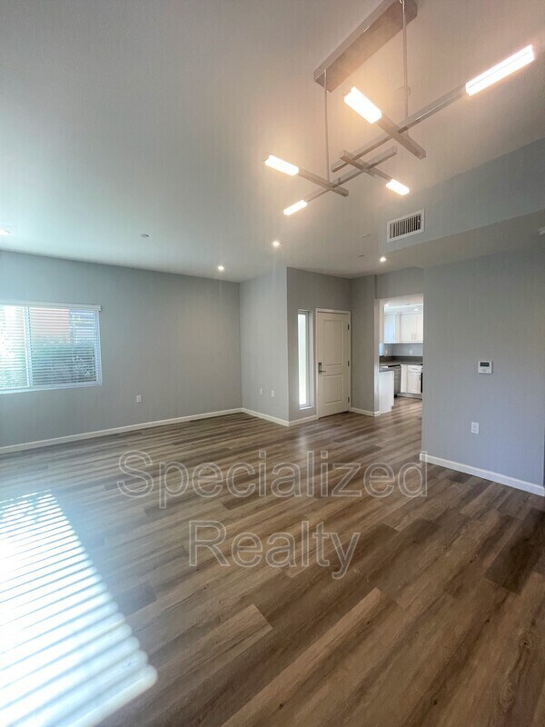 Photo - 366 Burchett St Unit 101