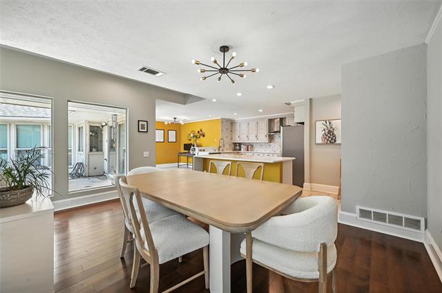 Photo - 6002 Costera Ln