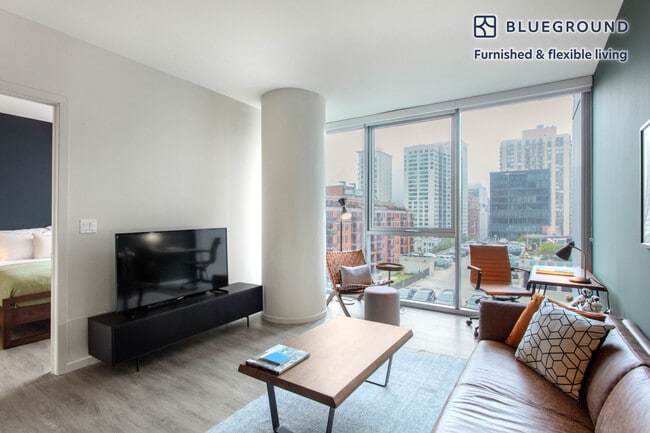Building Photo - 8 E Huron St Rental