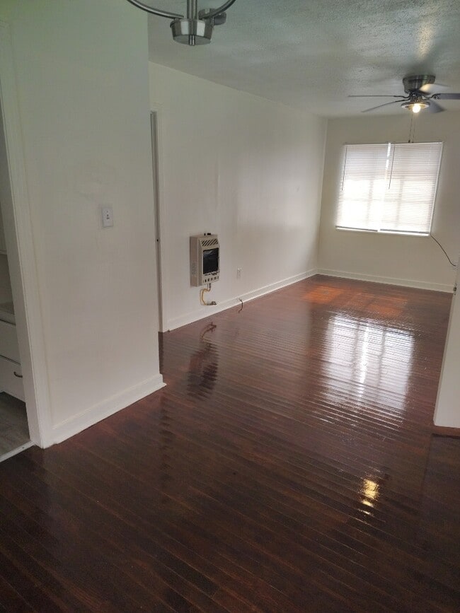 Photo - 709 Randall St