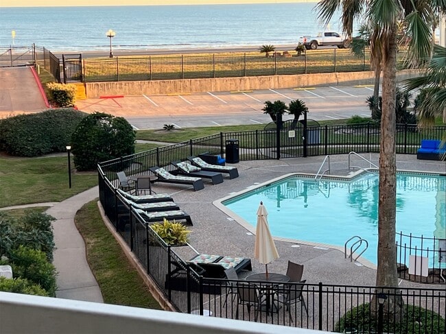 Building Photo - 6300 Seawall Blvd Unit 7201