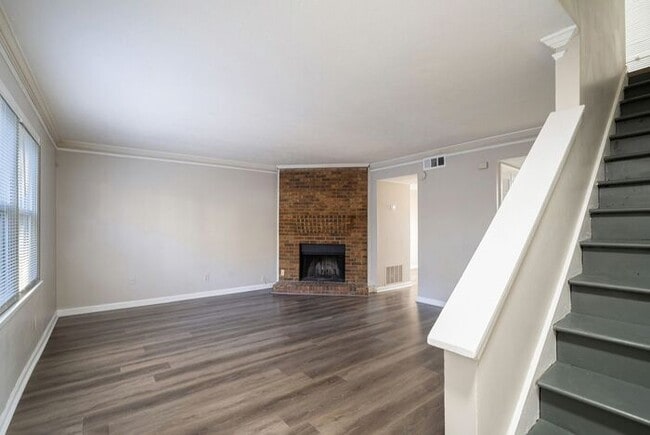 Photo - Renovated End Unit Townhome in Snellville!