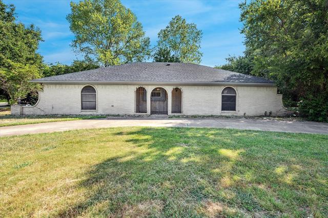 Photo - 201 Valley View Dr N House