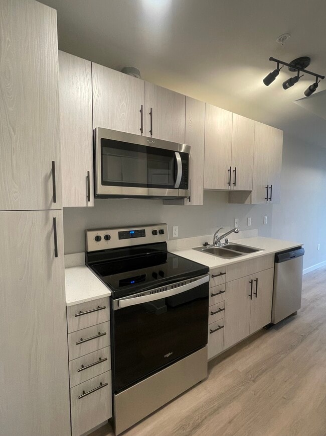 Photo - Divine Court