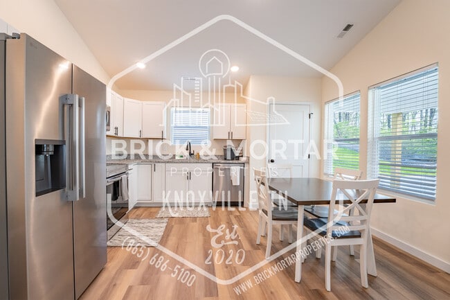 Photo - 1209 Dakota Ave NW