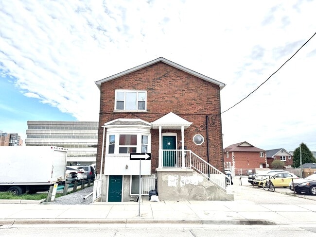 Photo - Clean & Quiet Apartment (1 Bed, 1 Bath) Unité 3