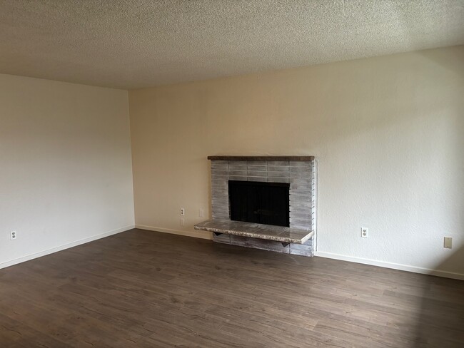 Photo - 10428 29th St E Unidad 10428