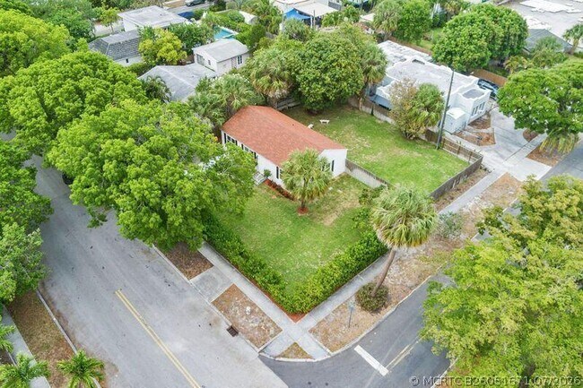 6312 Garden Ave