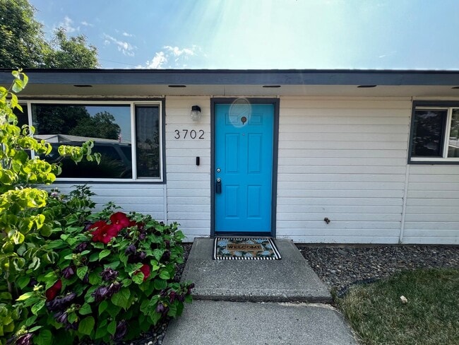 Photo - 3702 Parkway Ln