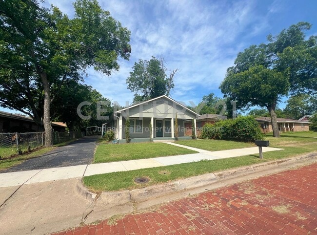 Photo - Beautifully Updated 3/2 Within Walking Distance to Tarleton State!