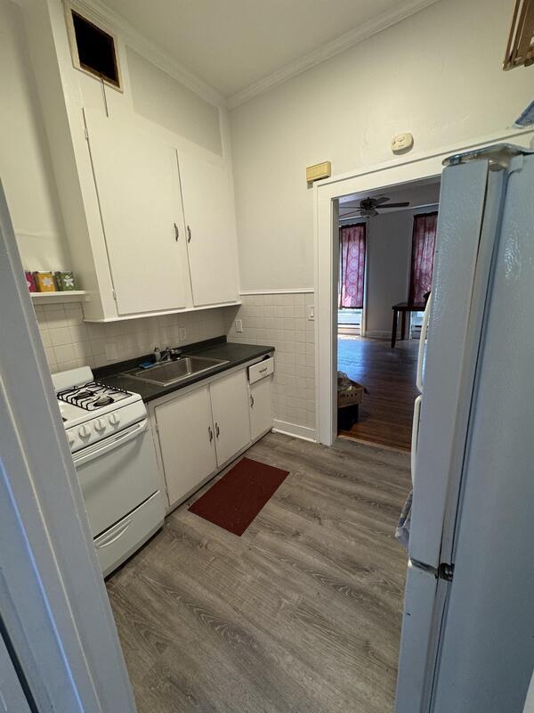 Photo - 221 Lancaster St