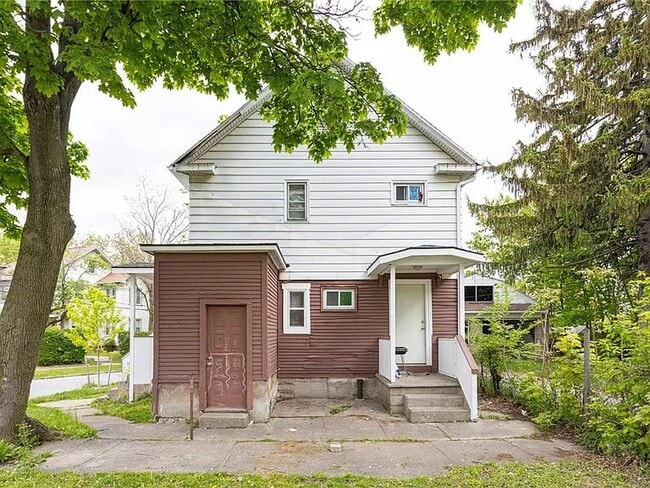 Building Photo - 20 Cummings St