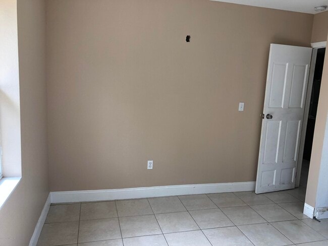 Photo - 2188 Laden Rd