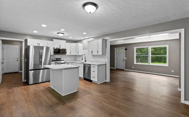 Photo - 480 Boone Hedges Rd