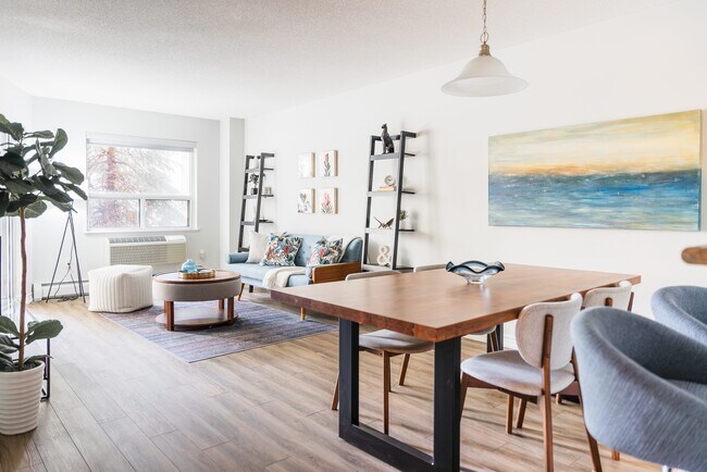 Photo - 405 Sugarcreek Trail