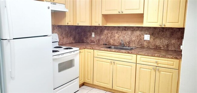 Photo - 4163 SW 67th Ave Unit 107C