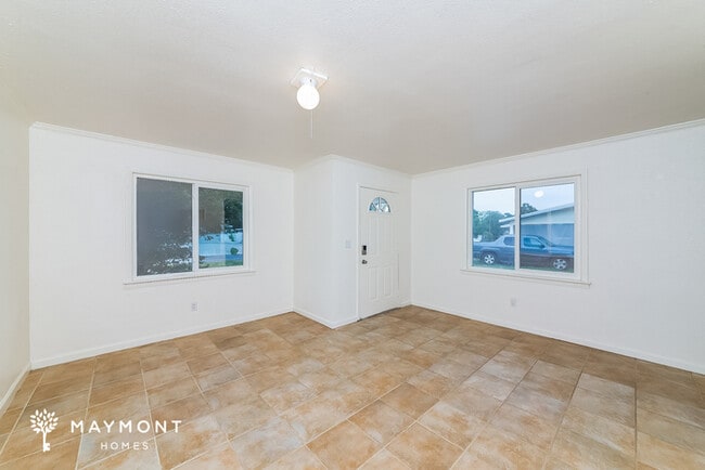 Photo - 3109 16th Ave W