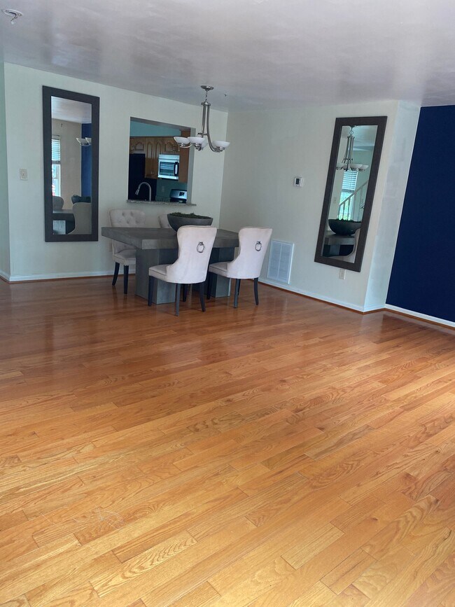 6843 Jade Ct Unit 2