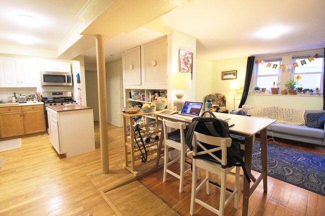 Photo - 15 Wellman St Unit 1