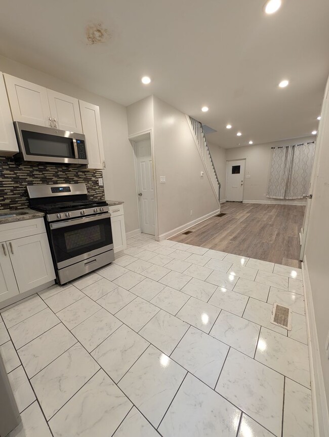 Photo - Brand New home!!