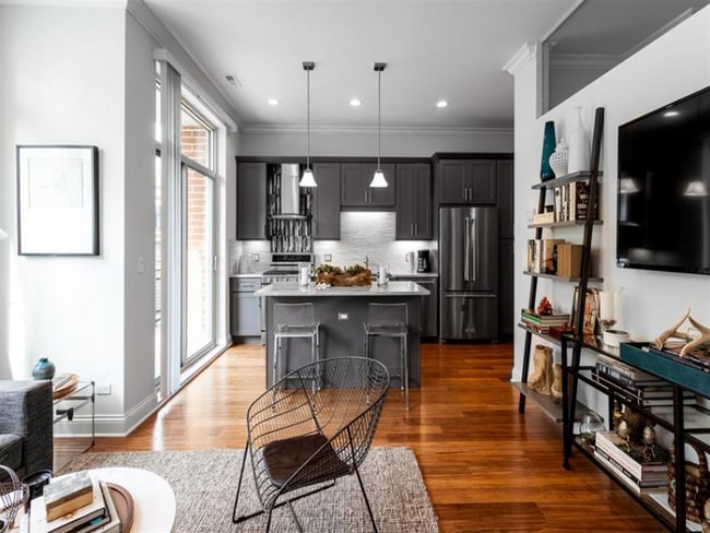 Photo - 835 S Wells St