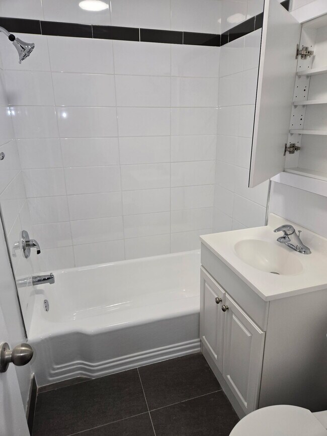 Photo - Baymoore Apartments