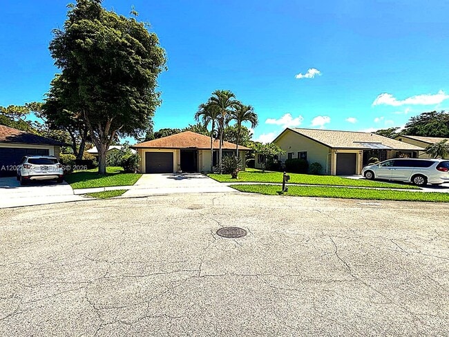Photo - 2736 Carnation Ct