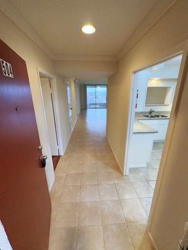 Photo - 2210 Dorrington St Unidad 504