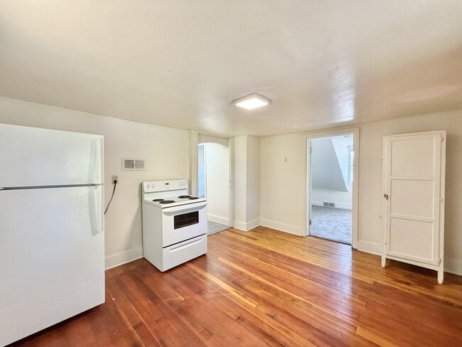 Photo - 1838 Spohn Ave