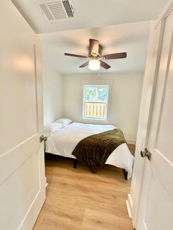 Building Photo - 1313 Live Oak St