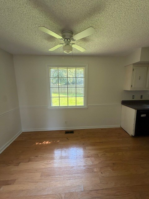 Photo - 2900 Moss Spring Dr