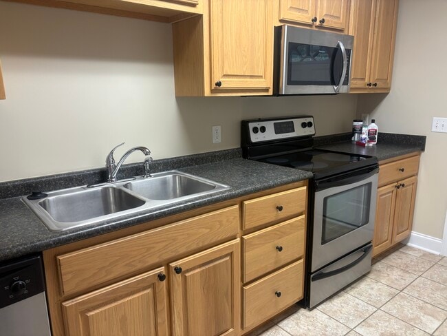 Photo - 112 Lakeview Commons Dr