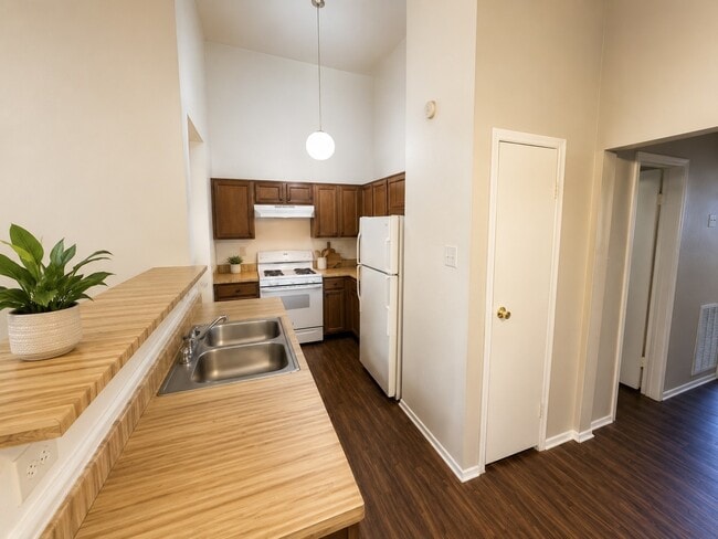 Photo - 22413 Tree House Ln