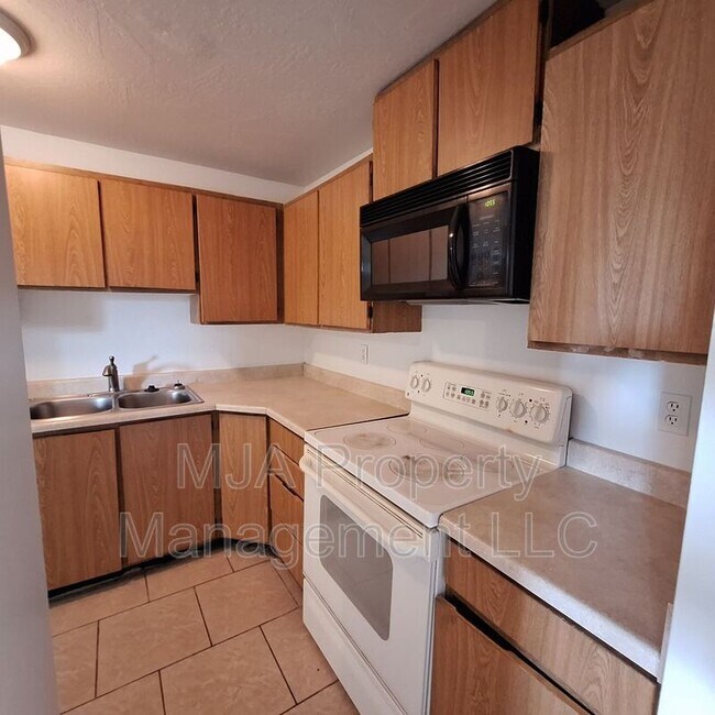 Photo - 4642 S Arlington Park Dr Unit 01