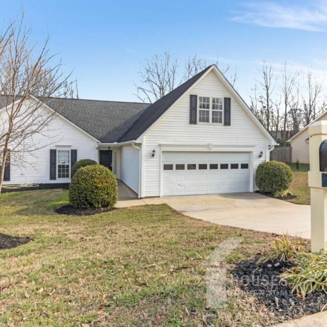 Building Photo - 110 Stonington Way