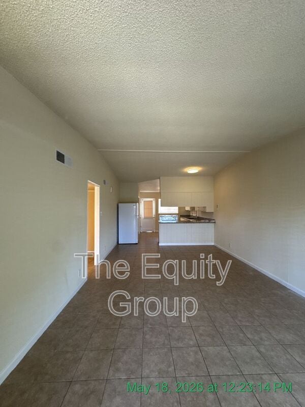 Photo - 1140 W Tulare Ave Unit C