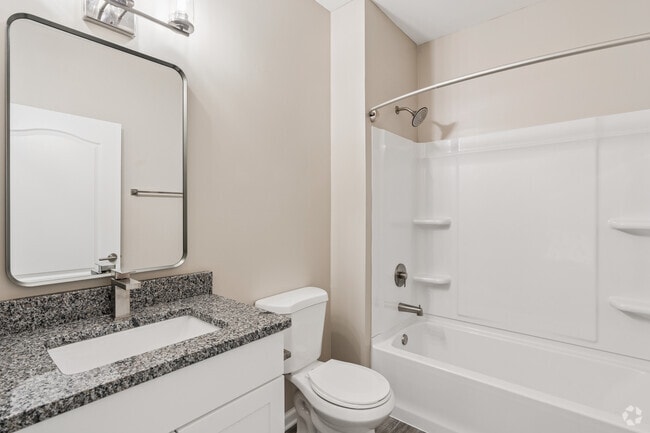 2BR, 2BA - 1,178SF - Bathroom